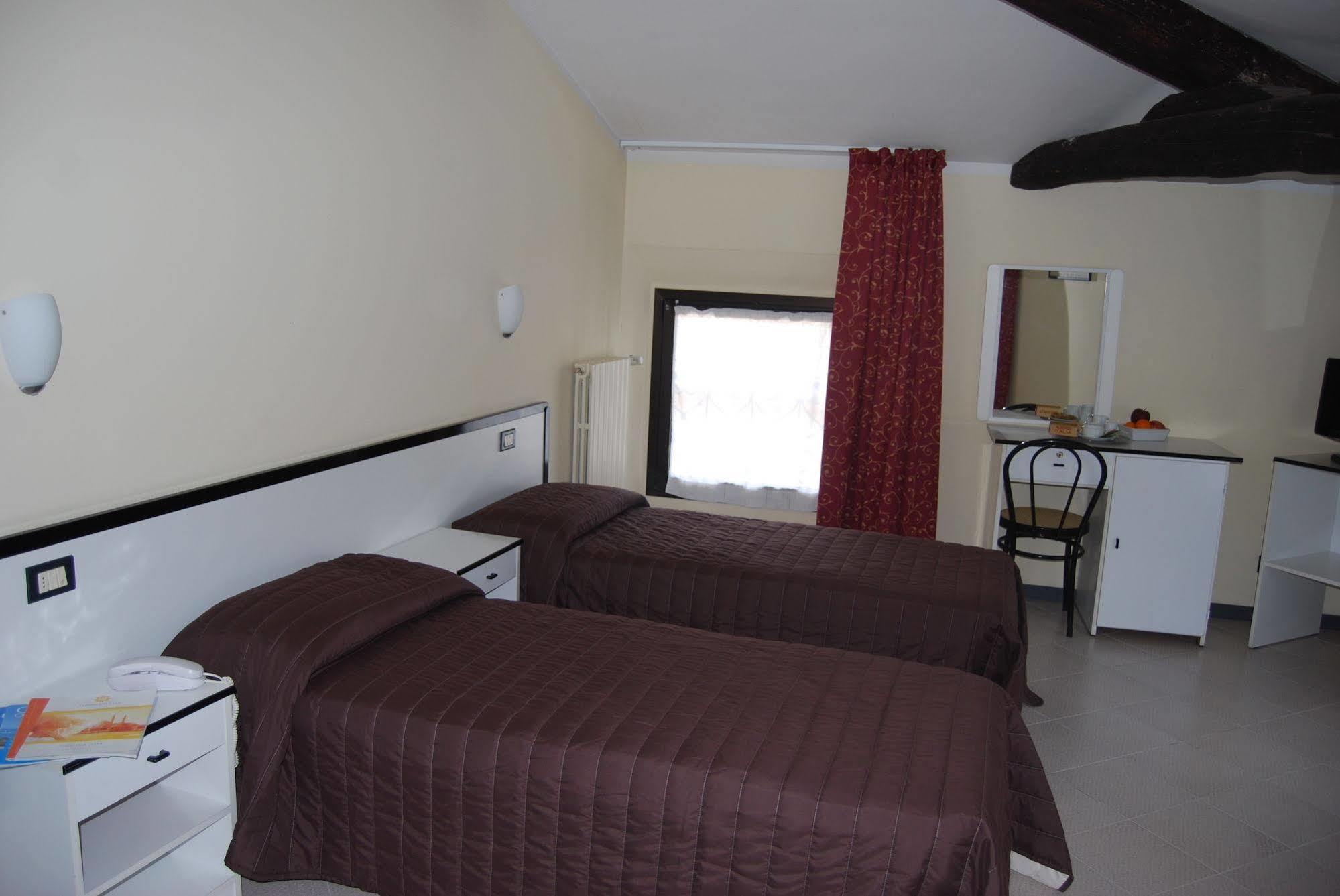 Hotel Italia Porretta Terme Extérieur photo