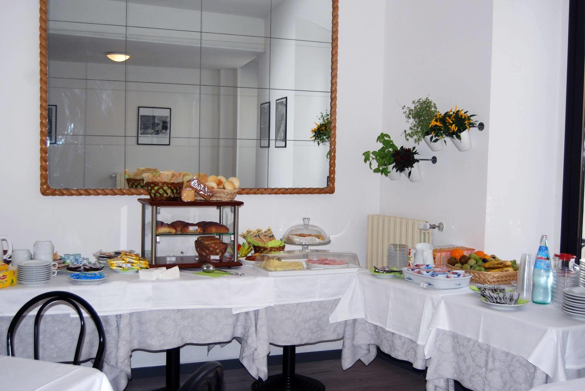 Hotel Italia Porretta Terme Extérieur photo